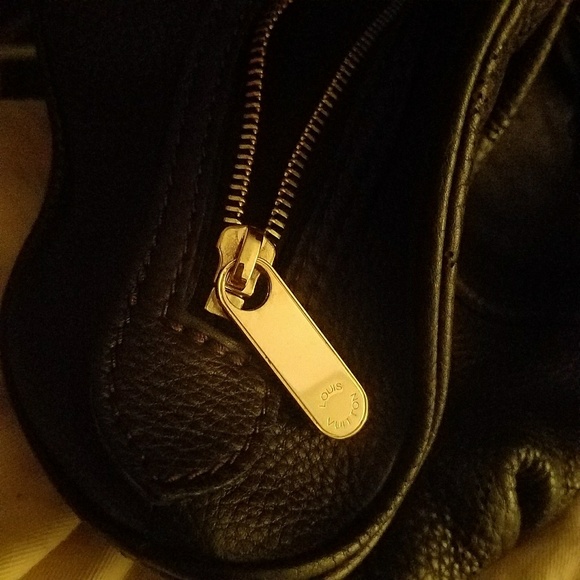 Louis Vitton Mahina Lunar(Authentic) - Picture 7 of 8